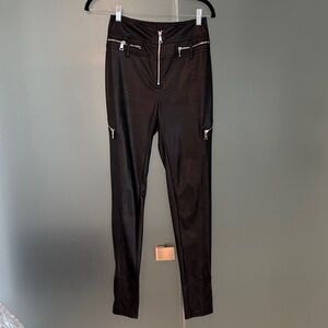 Tiger mist Black High-Waisted Zipper Detail faux leather Pants size s